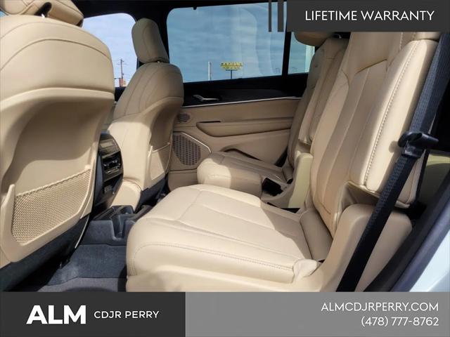 2025 Jeep Grand Cherokee L Limited 4x4