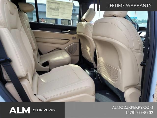 2025 Jeep Grand Cherokee L Limited 4x4
