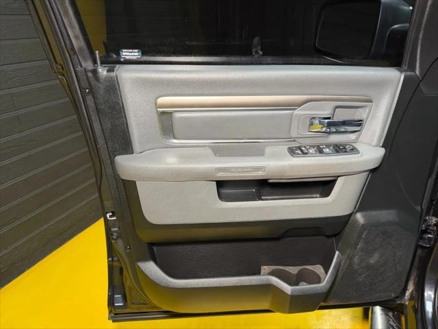 2018 Ram 1500 Lone Star Silver Crew Cab 4x2 5'7" Box