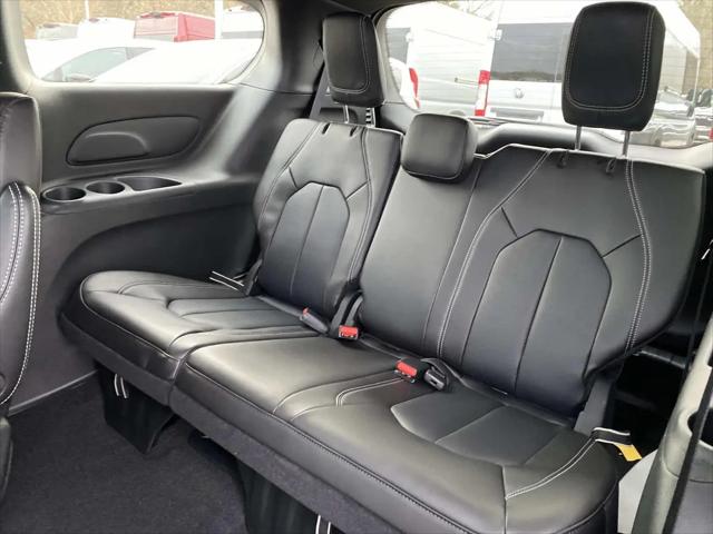 2026 Chrysler Voyager LX