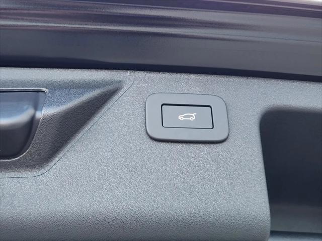2025 Land Rover Discovery Sport S