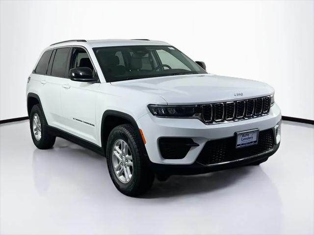 2023 Jeep Grand Cherokee Laredo 4x4