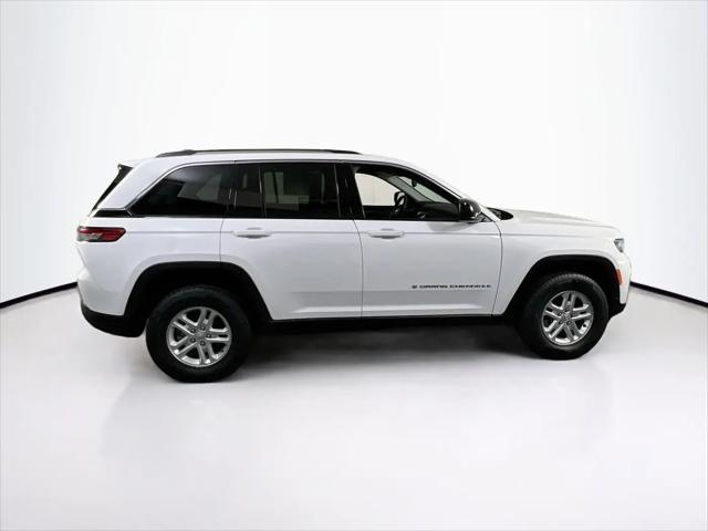 2023 Jeep Grand Cherokee Laredo 4x4