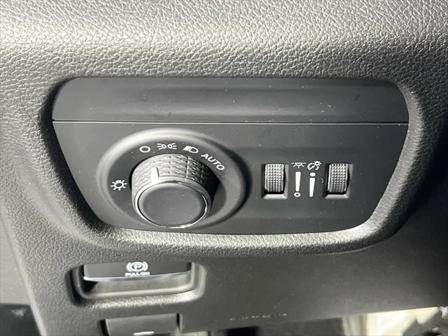 2023 Jeep Grand Cherokee Laredo 4x4