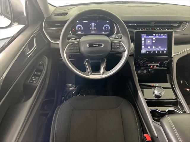 2023 Jeep Grand Cherokee Laredo 4x4