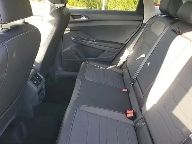 2026 Volkswagen Taos SE Black