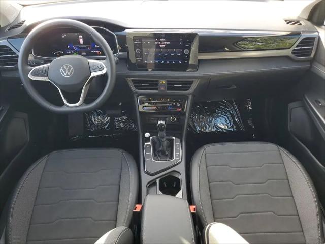 2026 Volkswagen Taos SE Black