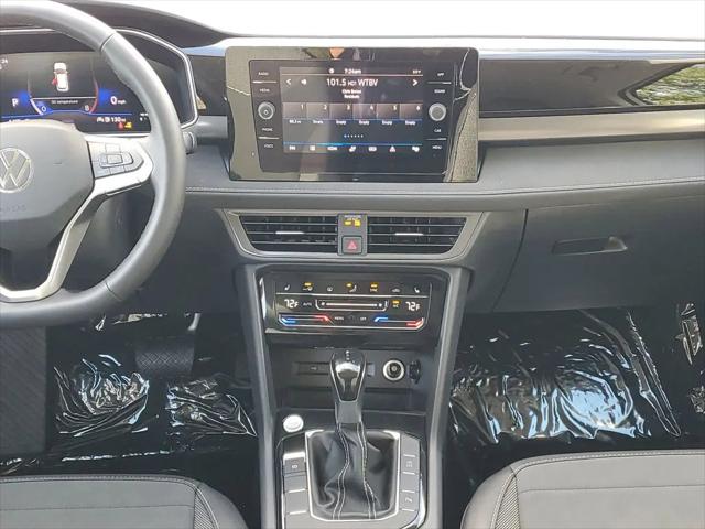 2026 Volkswagen Taos SE Black