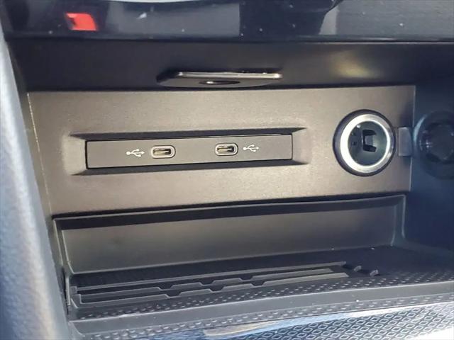 2026 Volkswagen Taos SE Black