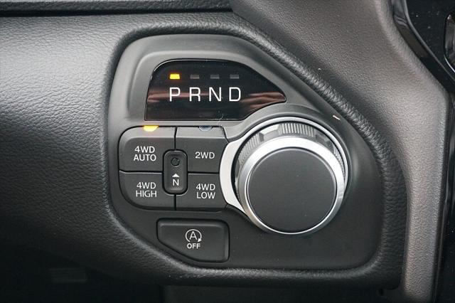 2026 Ram 1500 Lone Star Crew Cab 4x4 5'7" Box