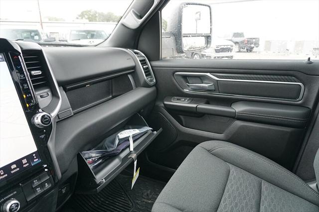 2026 Ram 1500 Lone Star Crew Cab 4x4 5'7" Box