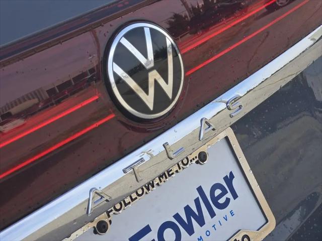 2026 Volkswagen Atlas SE with Technology