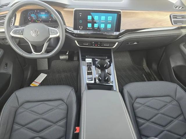 2026 Volkswagen Atlas SE with Technology