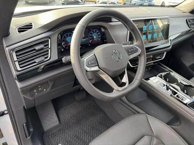2026 Volkswagen Atlas Cross Sport SE with Technology