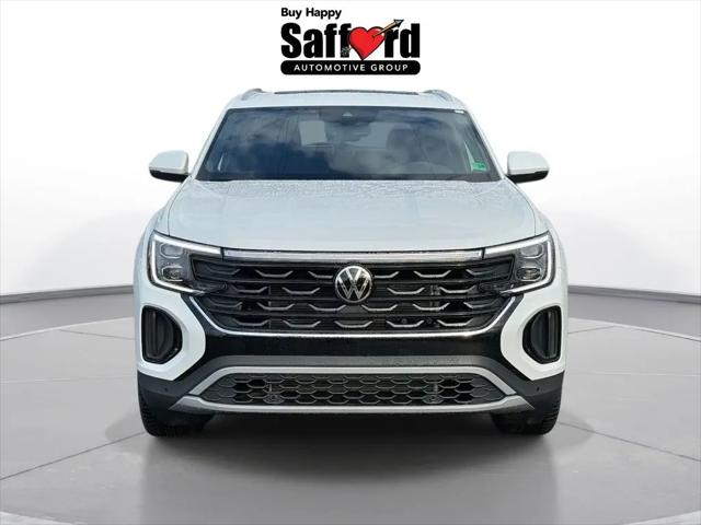 2026 Volkswagen Atlas Cross Sport SE with Technology