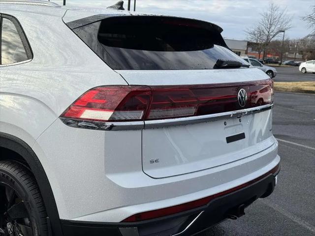 2026 Volkswagen Atlas Cross Sport SE with Technology