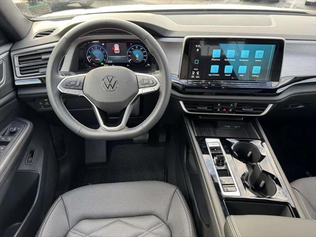 2026 Volkswagen Atlas Cross Sport SE with Technology