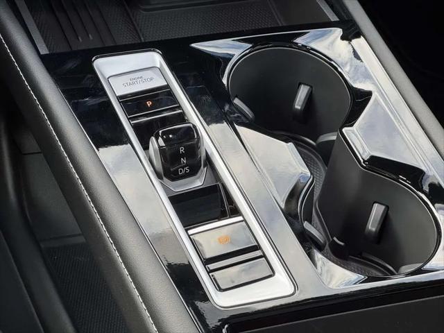 2026 Volkswagen Atlas Cross Sport SE with Technology