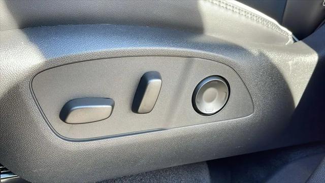 2026 GMC Acadia Denali FWD