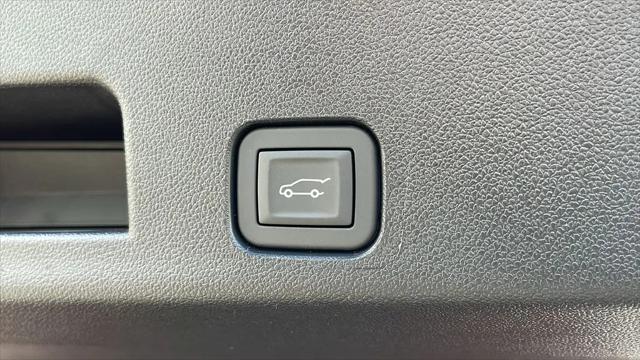 2026 GMC Acadia Denali FWD