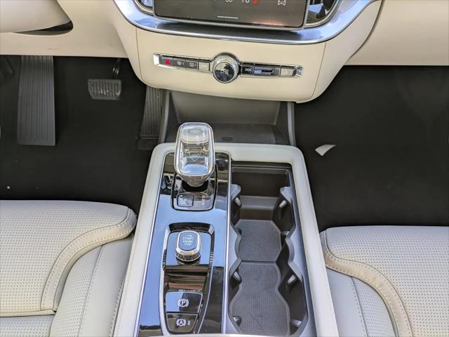 2026 Volvo XC90 Ultra, B6 AWD Gas (mild hybrid), Gasoline, Bright, 7 Seats