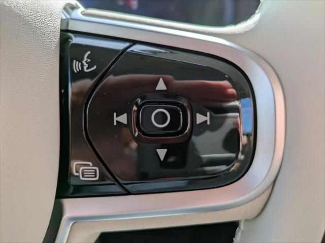 2026 Volvo XC90 Ultra, B6 AWD Gas mild hybrid, Gasoline, Bright, 7 Seats