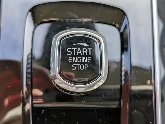 2026 Volvo XC90 Ultra, B6 AWD Gas mild hybrid, Gasoline, Bright, 7 Seats
