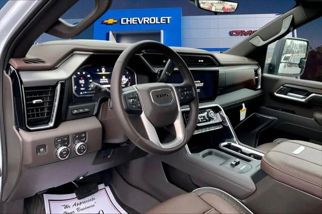 2026 GMC Sierra 2500HD Crew Cab, Standard Bed, Denali, 4WD