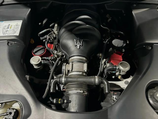 2011 Maserati GranTurismo Standard