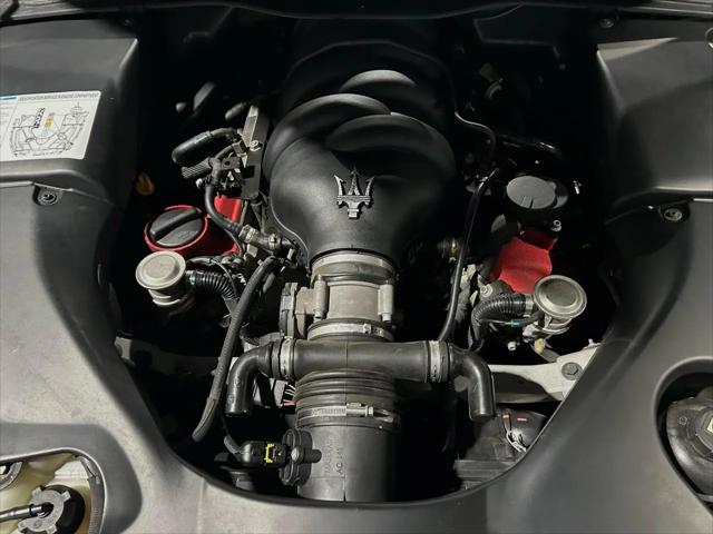 2011 Maserati GranTurismo Standard