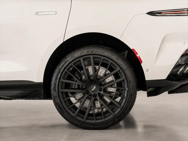 2026 Aston Martin DBX 707