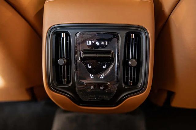 2026 Aston Martin DBX 707