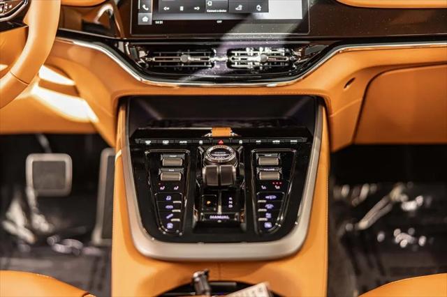 2026 Aston Martin DBX 707
