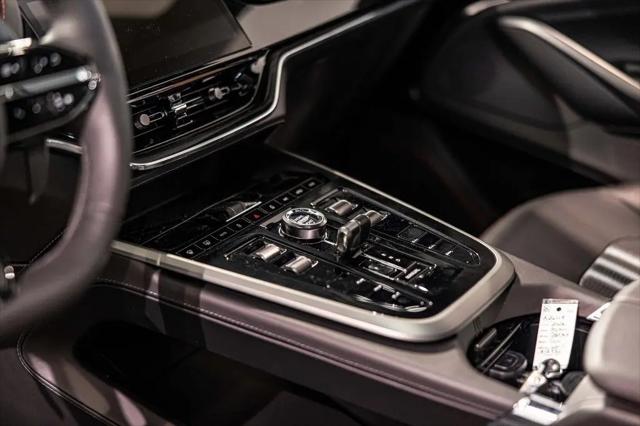 2026 Aston Martin DBX 707