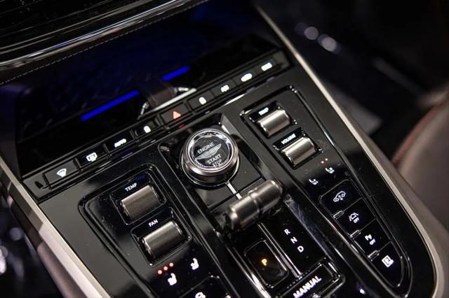 2026 Aston Martin DBX 707