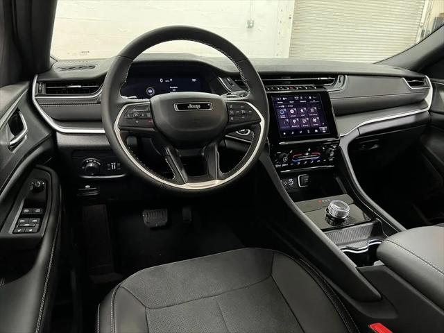 2025 Jeep Grand Cherokee Altitude X 4x2