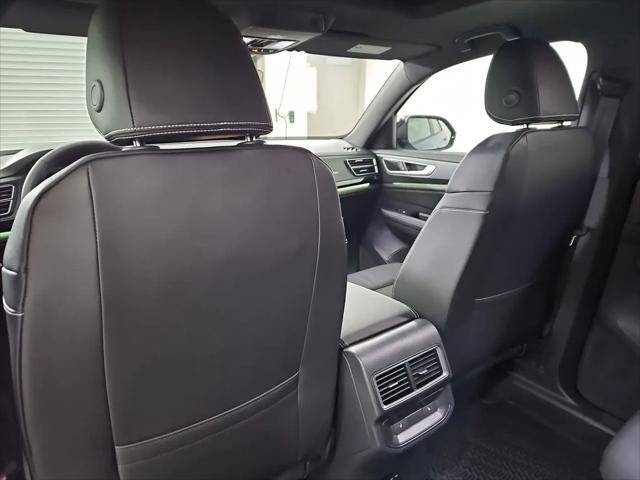2026 Volkswagen Atlas Cross Sport SEL R-Line Black