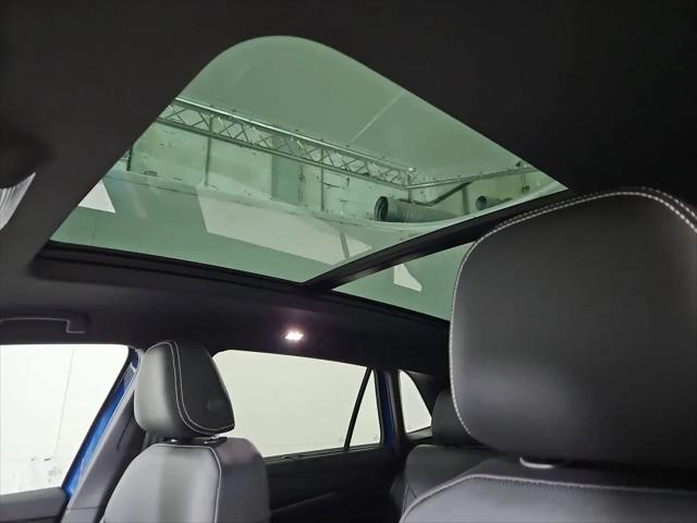 2026 Volkswagen Atlas Cross Sport SEL R-Line Black