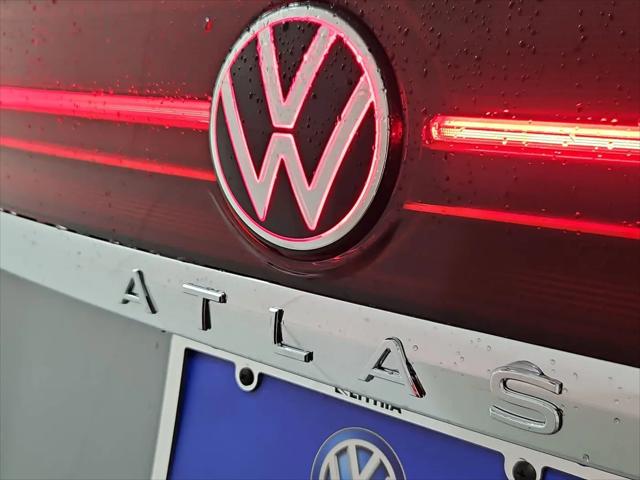 2026 Volkswagen Atlas SE with Technology