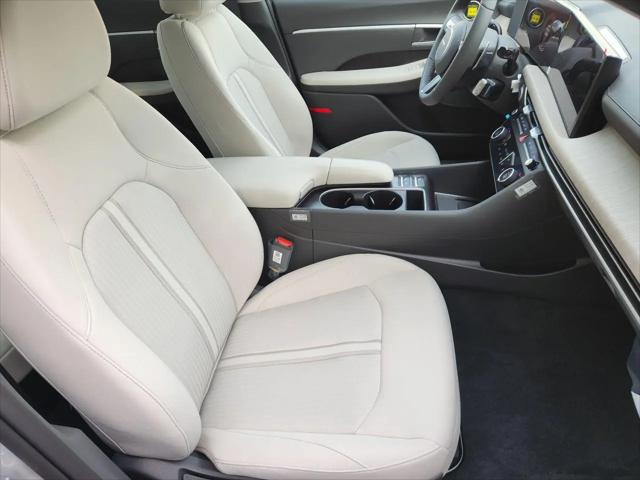 2026 Hyundai Sonata Hybrid SEL
