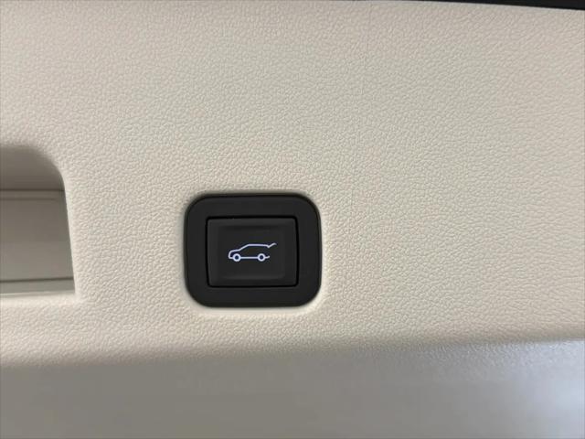 2026 GMC Acadia Denali FWD