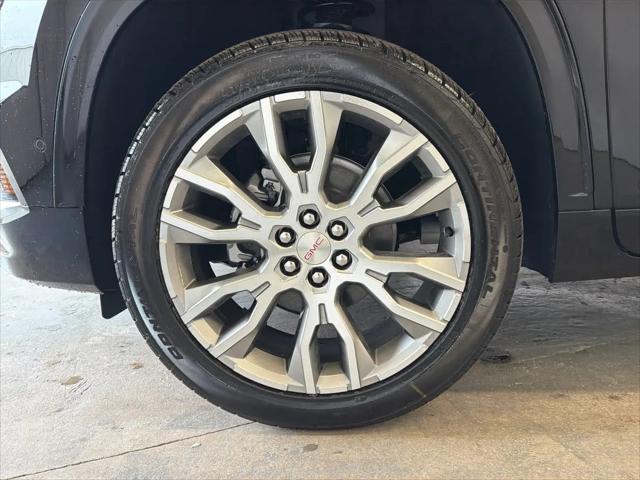 2026 GMC Acadia Denali FWD