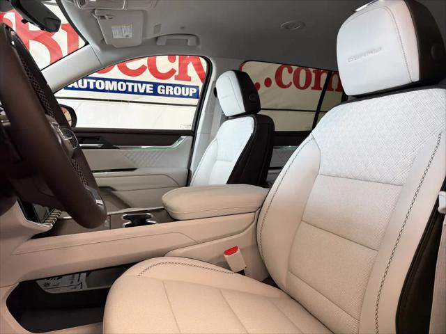 2026 GMC Acadia Denali FWD