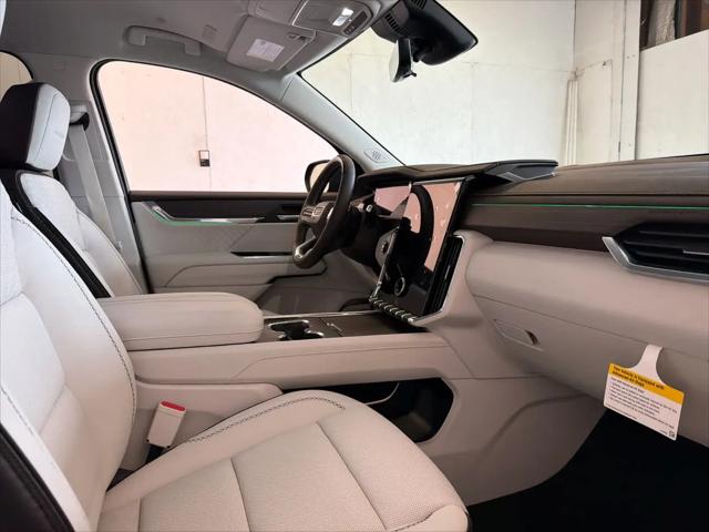 2026 GMC Acadia Denali FWD