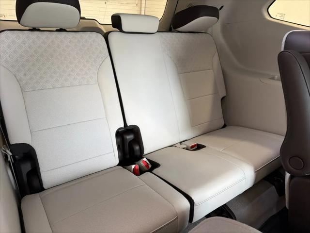 2026 GMC Acadia Denali FWD