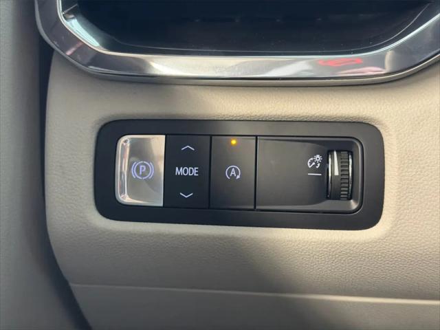 2026 GMC Acadia Denali FWD