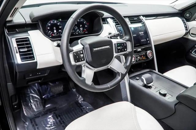 2025 Land Rover Discovery P300 S