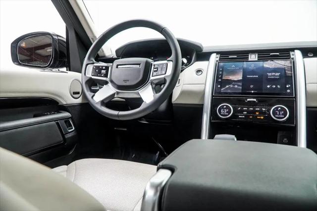 2025 Land Rover Discovery P300 S