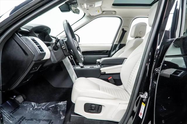 2025 Land Rover Discovery P300 S