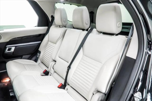 2025 Land Rover Discovery P300 S